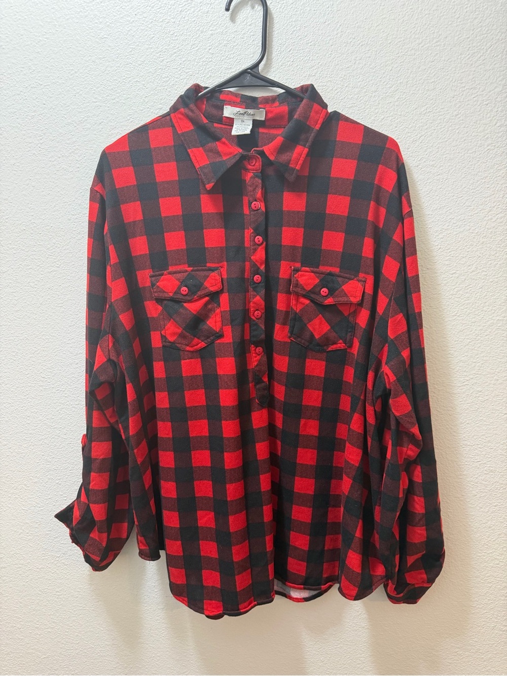 Women’s Red & Black Buffalo Plaid Button-Down Shirt - Casual Cozy Top